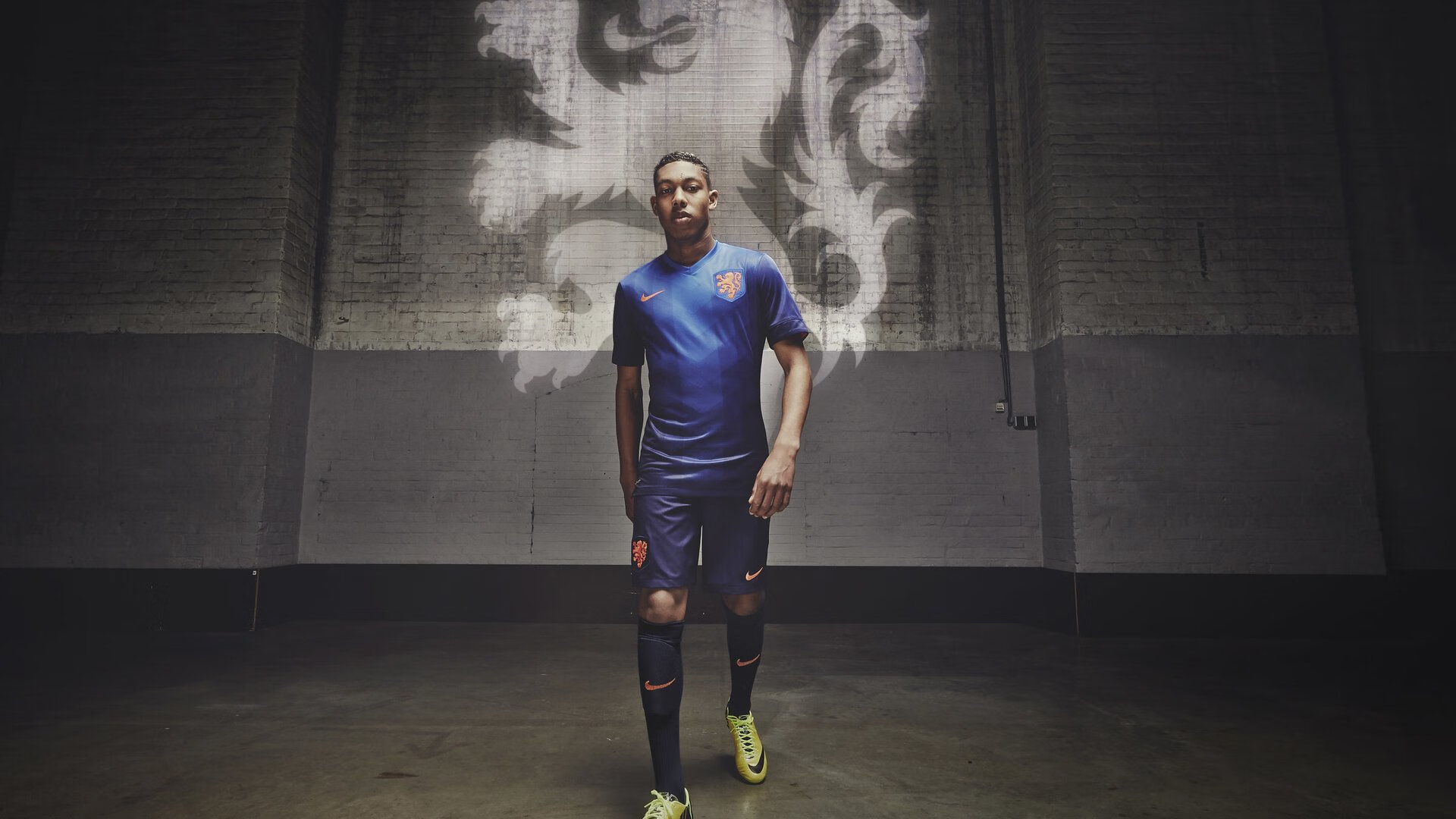 阿扎伦卡与塞尔维亚队鏖战50分钟，哈兰德焦点对决点燃赛场激情