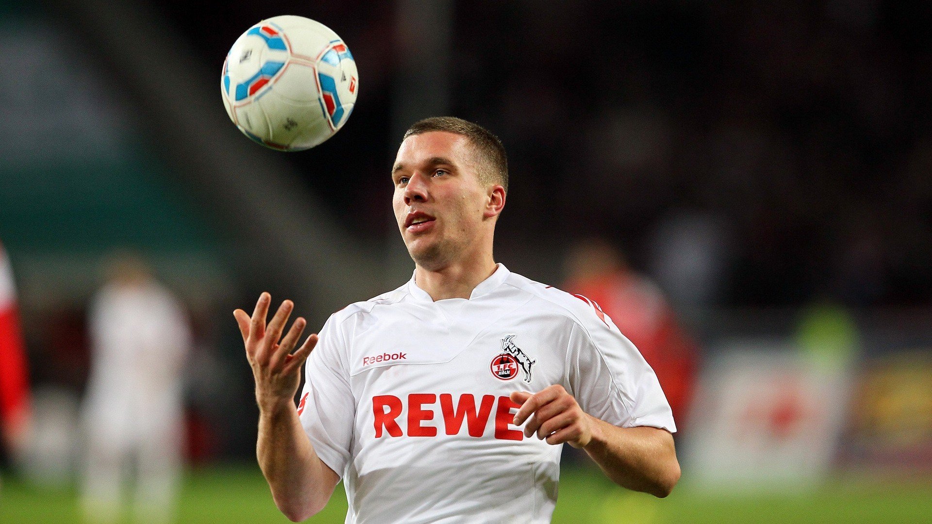 关于赛点之战西甲焦点战！多特蒙德迎战巴黎圣日耳曼，横扫或上演的信息