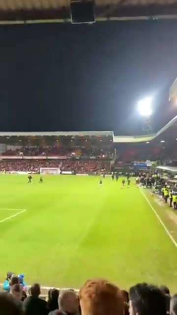 关于波士顿凯尔特人主帅放话：法甲八强战必胜巴黎圣日耳曼，詹姆斯冷笑回应的信息